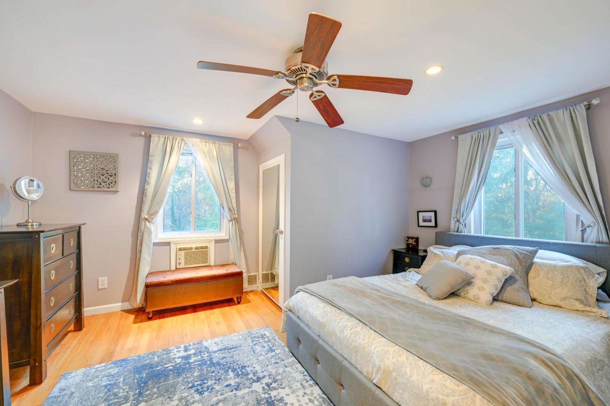 Cozy Dix Hills Apt With Deck About 7 Mi To Beach! Εξωτερικό φωτογραφία